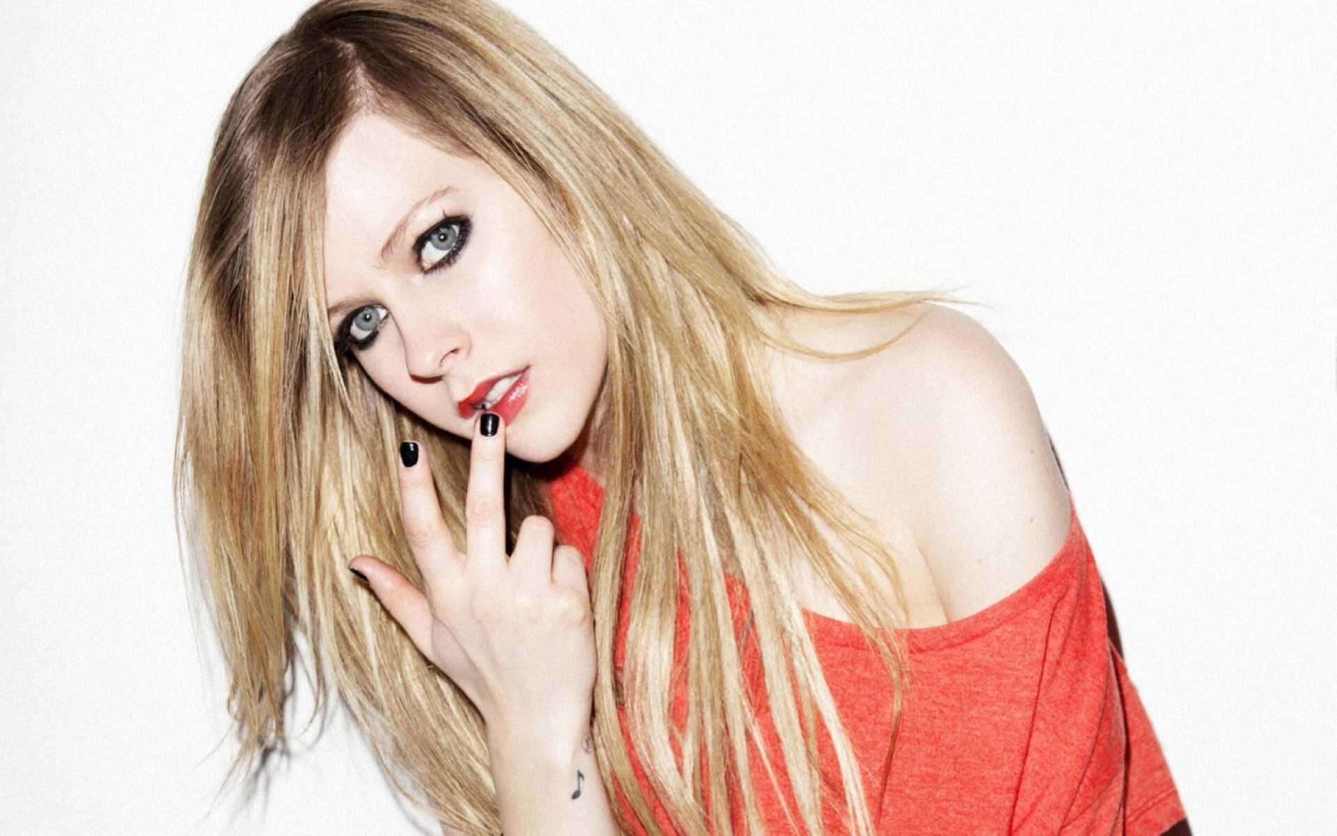 avril lavigne FANS on Twitter.