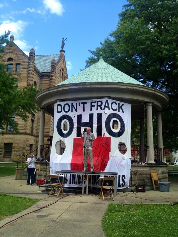dontfrackOH's tweet photo. "There is no horn loud enough to drown out the science!" @billmckibben #summerheat #nogas http://t.co/tt5LTPLiON