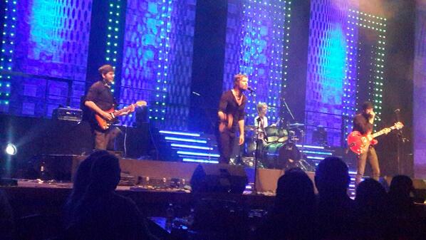 DemiKurten's tweet photo. @ActionThrillers jamming with @ArnoCarstens ! Such an awesome show http://t.co/vYrk94L7Sm