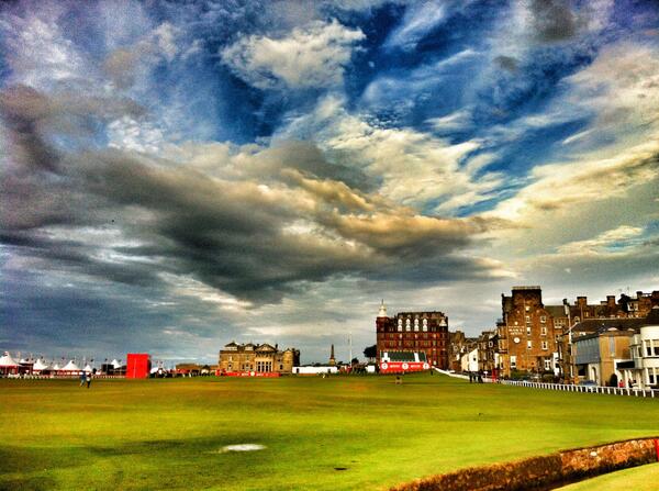 espn's tweet photo. This is not a painting. It’s an actual photo from St. Andrews today. #GolfHeaven -> http://t.co/GCJRGanwJ8