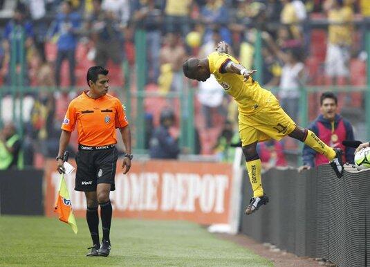 oliveraluna's tweet photo. TU VUELO AL CIELO #ChuchoBenitez siempre te recordaremos http://t.co/jWZyy3jkfK