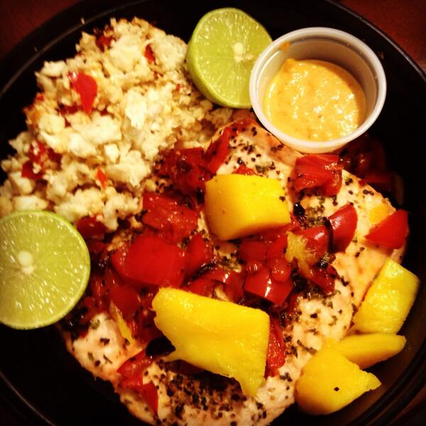 PaleoFactory's tweet photo. Chipotle lime and mango salmon with cauliflower rice and red bell peppers http://t.co/3mL71eP9qn