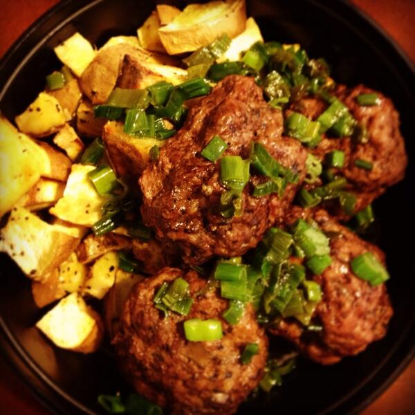 PaleoFactory's tweet photo. 3 spiced mushroom and meatball http://t.co/4wwpM92Mez