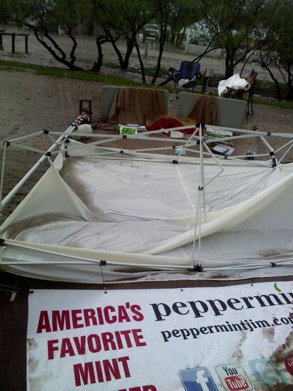 ChefNickNicklos's tweet photo. #pcm485 Arizona monsoon welcomes me during garlic fest charity cooking demonstration http://t.co/cL41L7YCI8
Chef Nick http://t.co/oz0XR2je7b