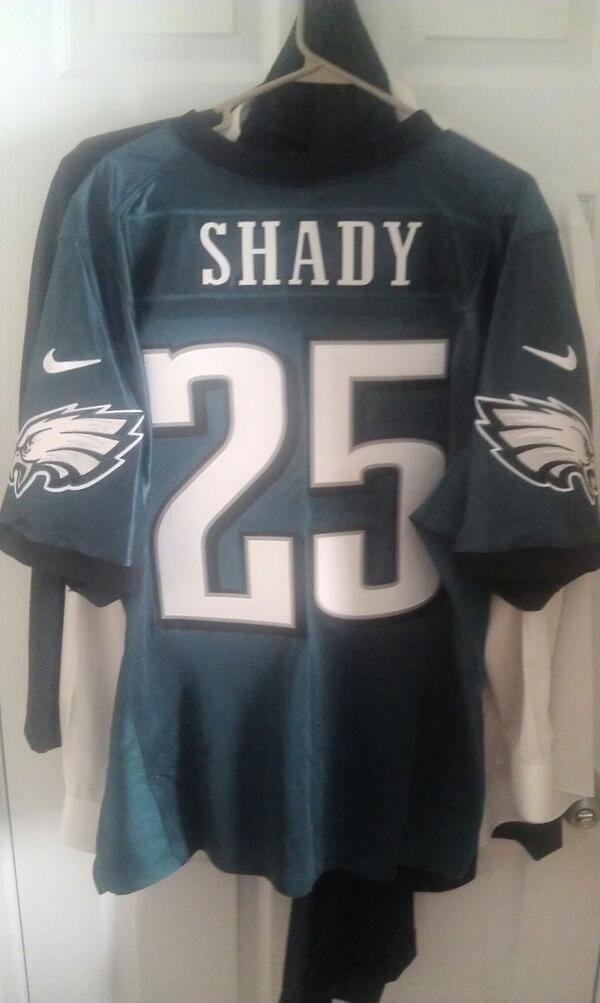 Marsden910's tweet photo. @nike @nfl @CutonDime25 Best present I could get myself -custom Shady http://t.co/0AKcpJ5kP6
