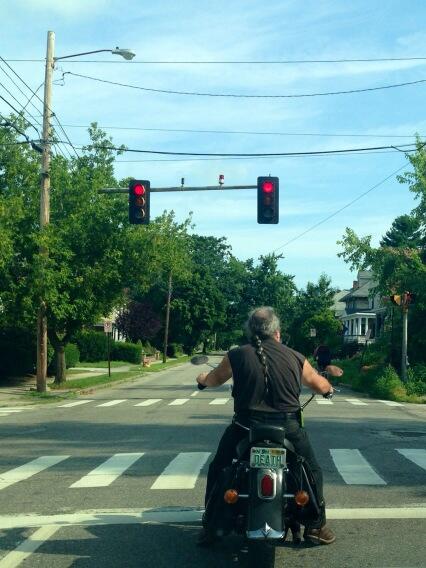 theWGV's tweet photo. Someone please find this man (should be easy by the license plate) so that I can have a beer with him. http://t.co/NMQWkKo4mK