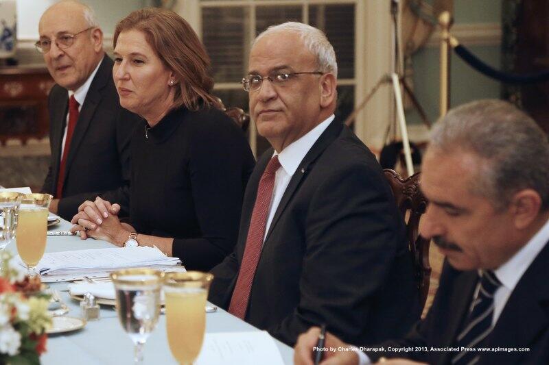 Israerli + Palestinian negotiators at Secretary Kerry Iftar Dinner Israerli + Palestinian negotiators at Secretary Kerry Iftar Dinner
