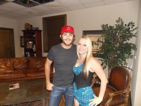 _kristijo_'s tweet photo. Thomas Rhett soon to be superrrr star ⭐ http://t.co/ETjStO6K0L