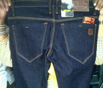 CLOTHRCST's tweet image. PSD Ready stok. Size 28-34. Price 160 Minat Pin 22baf3d0