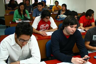 usach's tweet photo. Estimado estudiante, revisa el Calendario Académico 2013 actualizado en http://t.co/NQYo3uFDxH http://t.co/0hJSb2SIKC