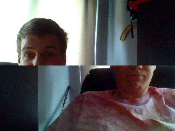 guncijs's tweet photo. man nav draugu : | #lonely #sad #tears #cry #palaid #palaidpukiitipadambi #webcamtoy http://t.co/cTkpLGIUc0