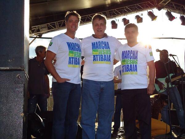DavidCardosoJr_'s tweet photo. Meus Amigos.... http://t.co/3PgRigwsre