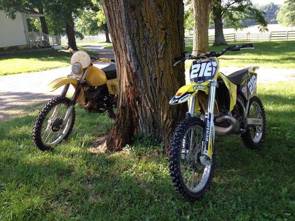 CreechJesse's tweet photo. 1979 pe 175 and 01 rm 250 #2strokeweek http://t.co/gV2e4LPGpq