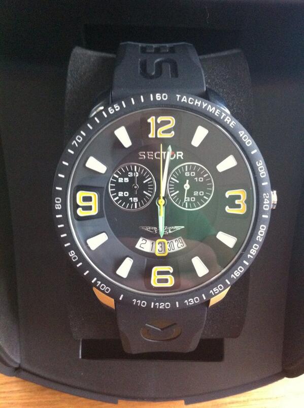 koen98's tweet photo. Blij met me horloge http://t.co/gKbK9s9fne