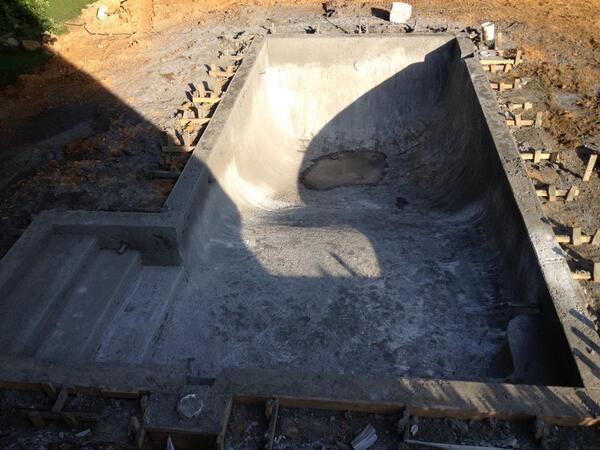 TheStandScouter's tweet photo. Pool in progress. http://t.co/Crh4X8Wkk8