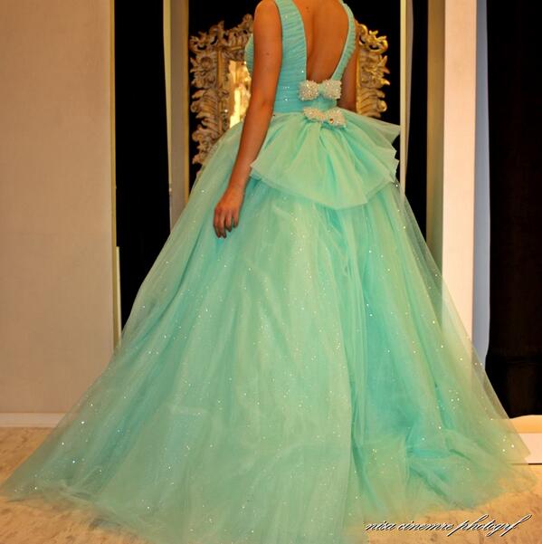 #Neo Renklerin Afilliği
Tasarımlarındaki Kaliteli Çizgileri ile Ben Burdayım Diyen
Nişanlıklarımız Görücüye Çıktı..