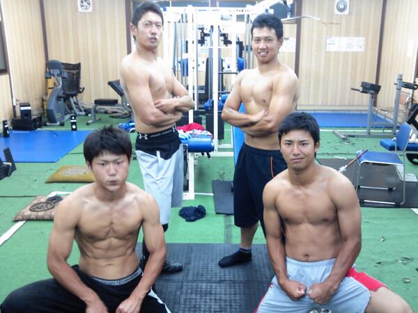 あっきーづき あなたは立正大学野球部3年生のどの筋肉がタイプ 右から手前 奥 奥 手前の1 4で絶対に 答えて下さい あとリツイートも絶対 お願いします 3年生に届かせて下さい Http T Co Wml2edz0eu あっきーづき あなたは立正大学野球部3年生のどの筋肉がタイプ 右から手前 奥 奥 手前の1 4で絶対に 答えて下さい あとリツイートも絶対 お願いします 3年生に届かせて下さい Http T Co Wml2edz0eu