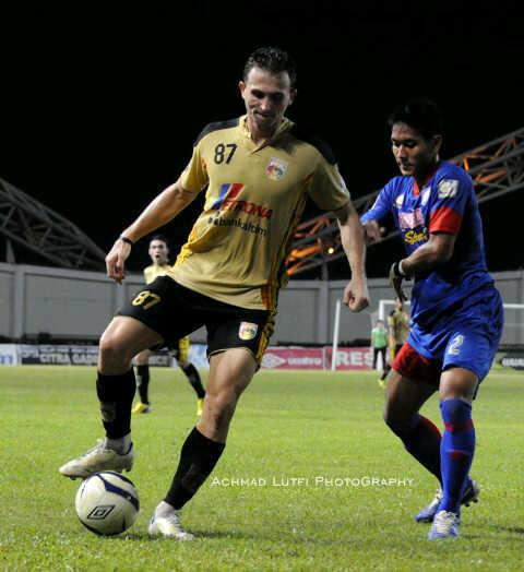 [FOTO] <a href="/Spaso_9/">Spaso 9</a> . Colek @SpasoFansClub <a href="/SpasoFansIndo/">Spaso Fans Indonesia</a> (Photo by <a href="/Kutailakinguas/">AL</a>)