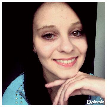AdeleDiscombe's tweet photo. black hair bitches! #mypicmix http://t.co/2OXVUnkKLn http://t.co/Y0S9lS0gum