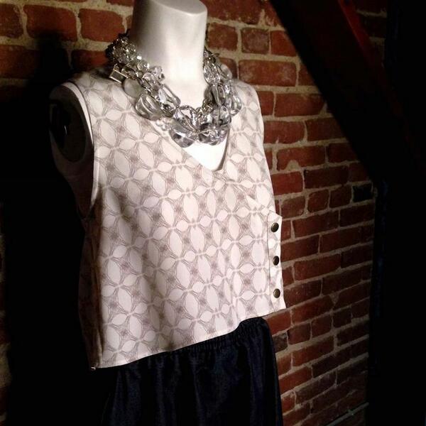 FactoryLA's tweet image. #OOTD Bright whites on a cloudy morning will cheer you up! Shop @Axthelm1 #‎samplesale at @FactoryLA #madeinLA