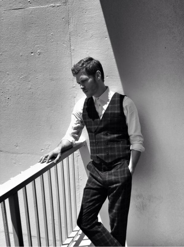 JosephMorgan's tweet photo. Did a wicked photo shoot today for @BELLOmag Here's a behind the scenes taste ;) http://t.co/uxxefVNxeg
