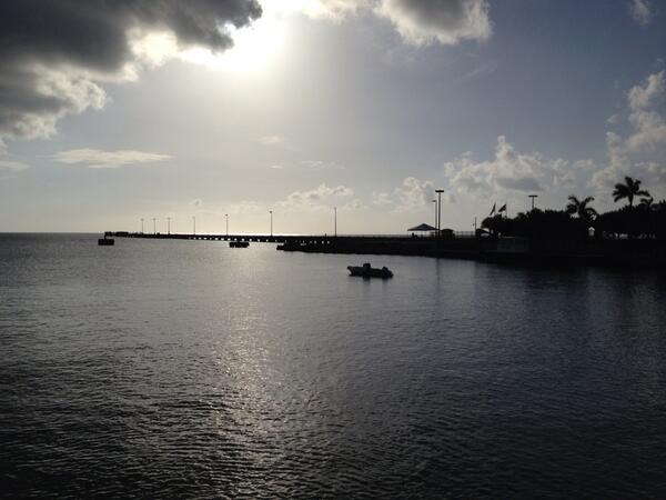 SAILFLIPFLOP's tweet photo. Preparing for a night dive #Frederiksted #StCroix pier http://t.co/pt8bePCDoi