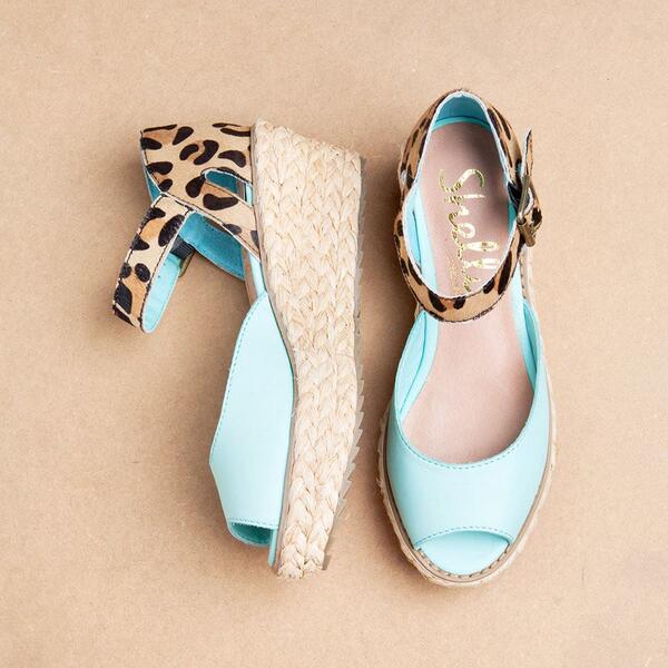 ShopTheVolts's tweet photo. Current #obsession: @ShellysLondon Sasha Wedge Sandal in Mint/Leopard https://t.co/U6jVrhQl25 … #summer #shopping http://t.co/26doboh4WX