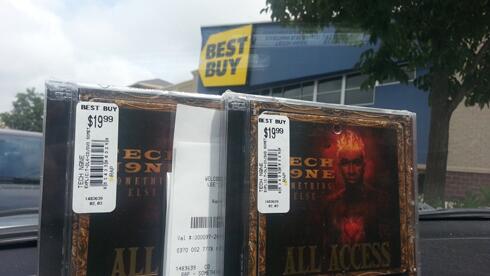 StrangeMusicInc's tweet photo. Just hit up @BestBuy and copped #SomethingElse!!! They're showing us mad love, so head to your local one &amp; support! http://t.co/xfBANUJh2S