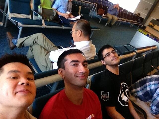 BQcF6xRCAAAPsHp.jpg:large