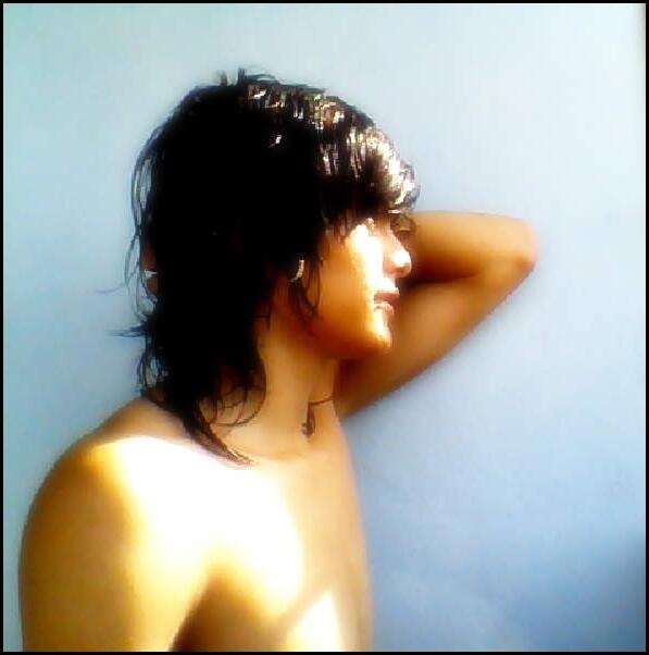 ForeverScream1's tweet photo. mirando el amanecer de un  nuevo dia 
todo despelucado xDD http://t.co/L7AuhiAa5q
