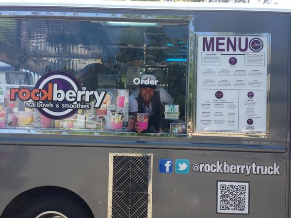 ChristiniR's tweet photo. Gettin' my @pitayaplus bowl at the @rockberrytruck !! Yum!!! http://t.co/FZfYOYg0hA