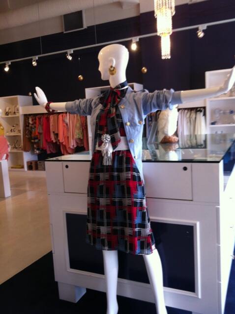 MealanCalgary's tweet photo. Summer sale 50-70% off! http://t.co/N5mQw5VM01