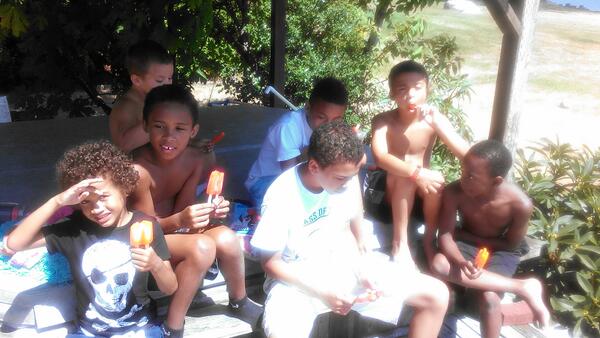 PhugaW's tweet photo. @timolson5 @aquimeni1005 ..CHILLIN. AT CAMP OLSON ..2013 YA BOI http://t.co/ECZBy2T4Xi
