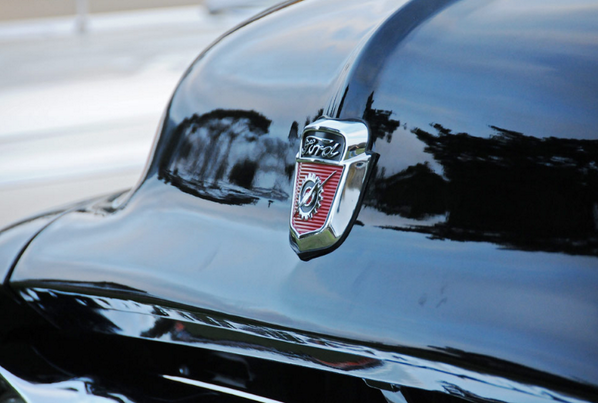 EgolfFord's tweet photo. Can anyone guess the year and model of this Ford?? http://t.co/088u0wcrPj