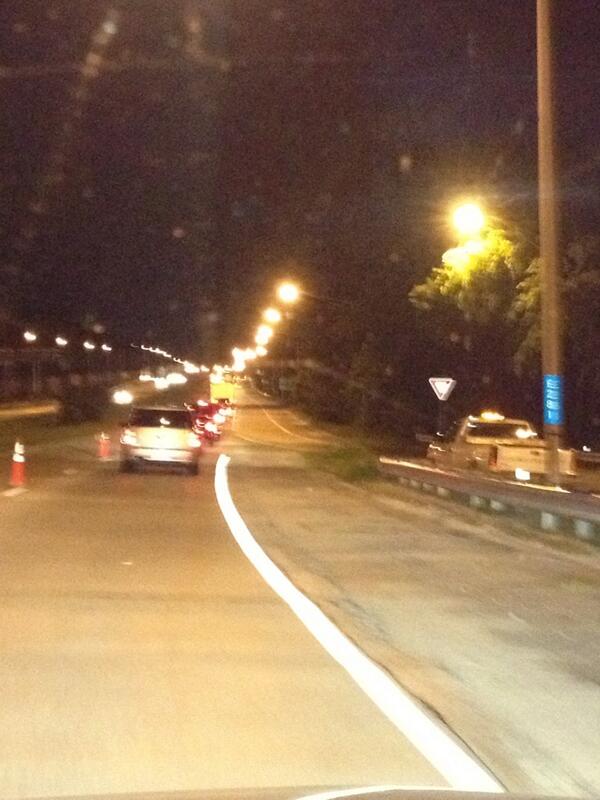 TaraaaB's tweet photo. Va Beach traffic makes me wanna punch something, get it together VDOT! #annoying #rides #home http://t.co/I1TTq9wbmQ