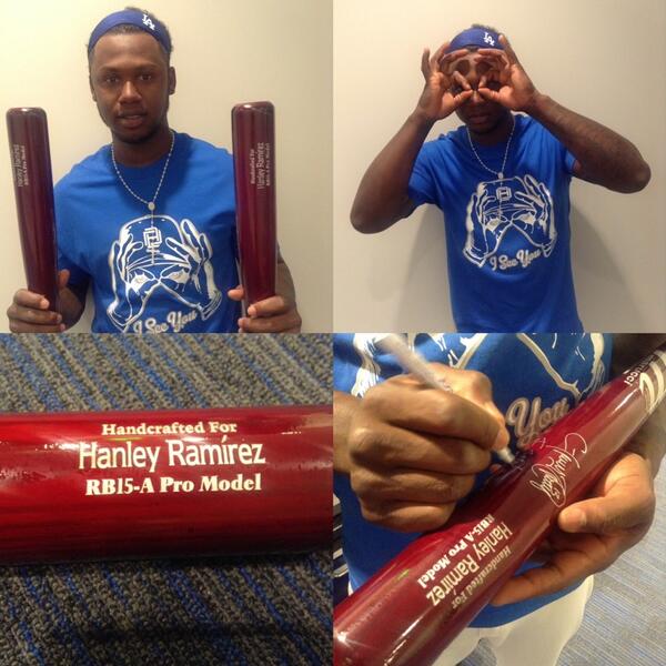 HanleyRamirez's tweet photo. Follow me, RT this and you have a chance to win my signed bat #ISeeYou 👌👀👌Vamos Dodgers! http://t.co/UvxvgkjMlF