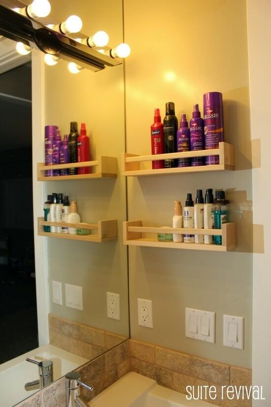 algarrobos64's tweet photo. Utiliza repisas para colocar los productos de belleza y ahorrar espacio en el baño. http://t.co/iNrq9QHp1e