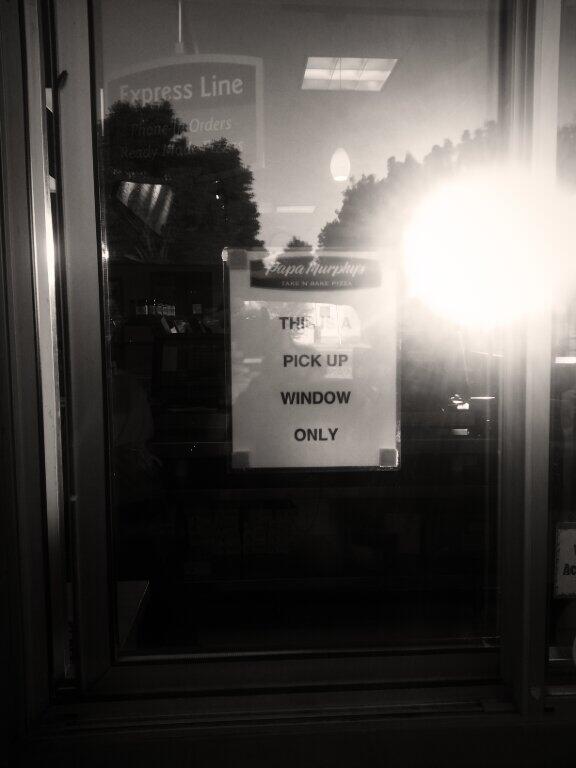 TripwithKagan's tweet image. #PickUpLines "Was your father a thief?"  "No, why?"  "Because that's a stolen necklace." #PickUpWindow