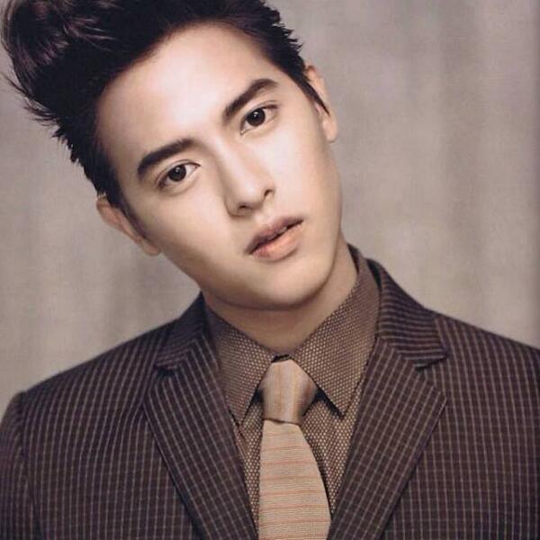 JamesJamesClub's tweet photo. เท่มากกกกกกกกกก  เครดิต พี่น้ำตาลtrongaut http://t.co/pmgMaaRA6X