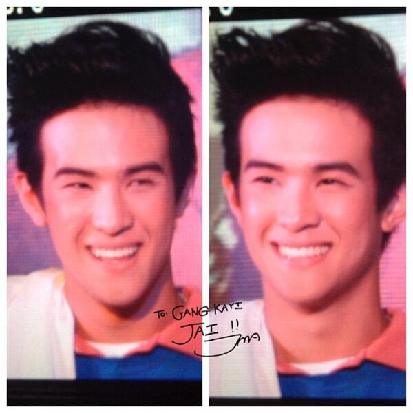 JamesJamesClub's tweet photo. เจมส์ มาร์ งานเปิดตัวพรีเซนเตอร์ Pepsi วันนี้ที่ #CTW ครับ เครดิตเพจ แก๊งค์ขยี้ใจ http://t.co/uPP5Xi1xfB