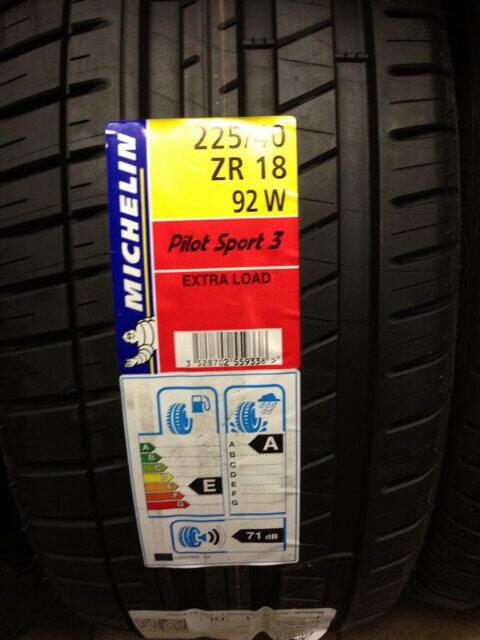 BQfjalgCYAA5srA.jpg:large