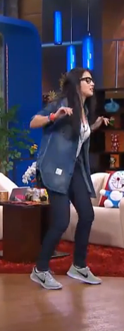 pevitaofficialB's tweet image. OMG pas joget dangdut nih #pevpearce #SarahSechan_NET #netmediatama cc : @pevitaofficial