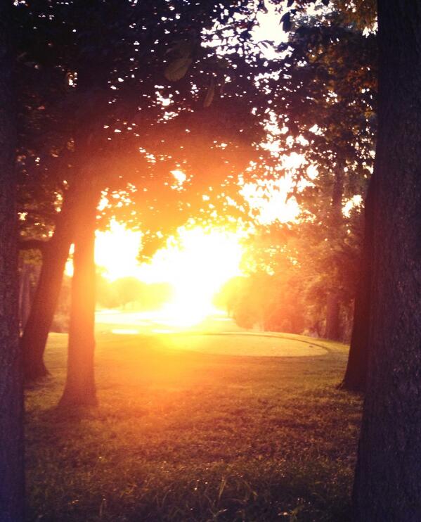 ctweating's tweet photo. Nice morning run before sunrise. Great way to start off my last day as a Philadelphian! http://t.co/vvLr7iSIEq