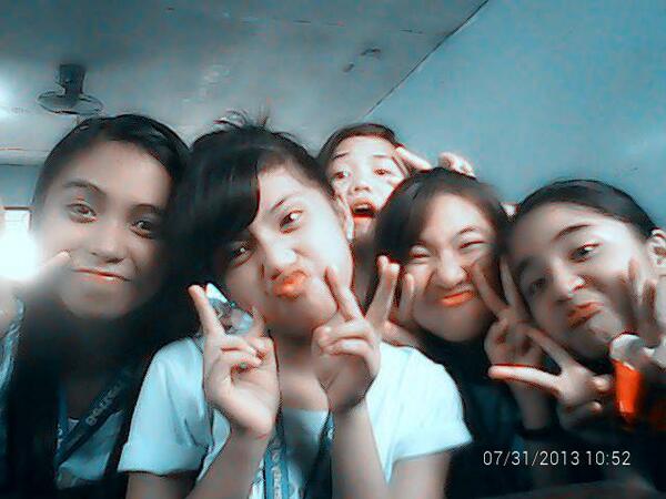 LynCatrence's tweet image. With them!! ♥♥ #PE #VacantTime #Friends #CrazyKids #Crazinnes #Wednesday