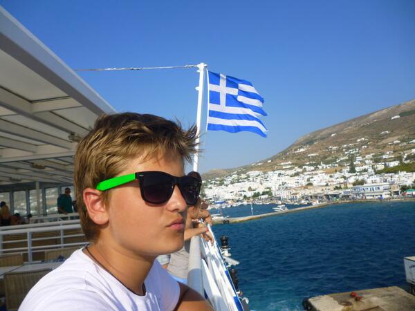 _tekos's tweet photo. η θάλασσα,ο ήλιος και από πίσω η Νάξος!!!
:-) http://t.co/or8o2ra5fp