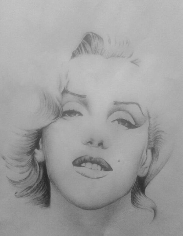 stefanpopovic97's tweet photo. Old drawing of Marilyn Monroe! http://t.co/e0tIJsuBSU