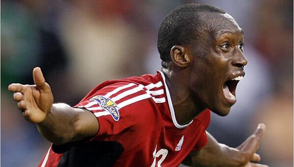 Beşiktaş Futbol A.Ş., Atiba Hutchinson ile anlaşmaya varıldığını KAP'a bildirdi. bjk.com.tr/tr/haber/56185/