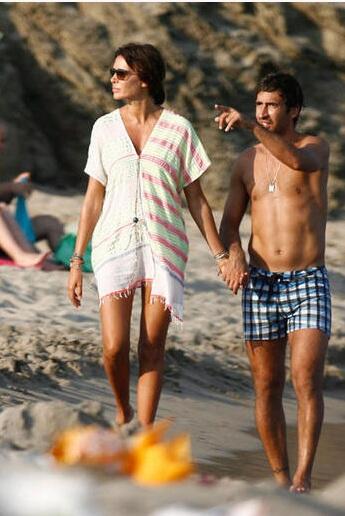 Raul7fans's tweet photo. Raul y Mamen. Menorca 2013 http://t.co/ZETZTBQoYT