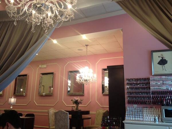 lilgeorgiapeach's tweet photo. Love love love. π
ππ― @chelseagoff and I finally found the perfect nail salon for us! #pedidate http://t.co/NCwBpb5WVA