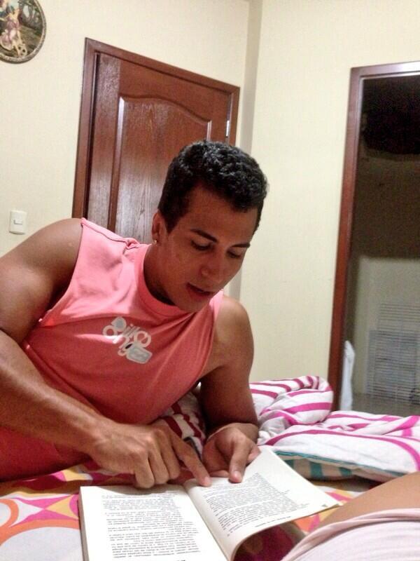 HuzokFranger's tweet photo. yooo http://t.co/dFD3BwDtZr